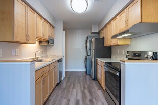 Walkabout Creek in Dexter, MI - Building Photo