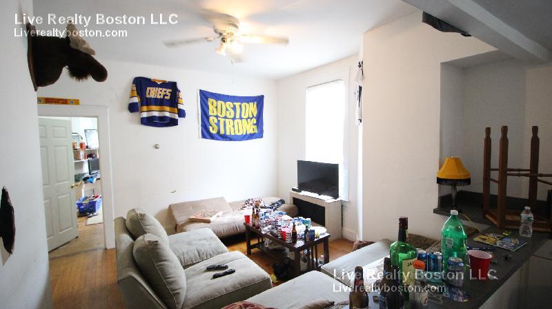 38 Newton St in Boston, MA - Building Photo