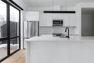 300 Arno Dr in Beacon, NY - Building Photo - Building Photo