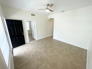 2813 N 18th St in Tampa, FL - Foto de edificio - Building Photo