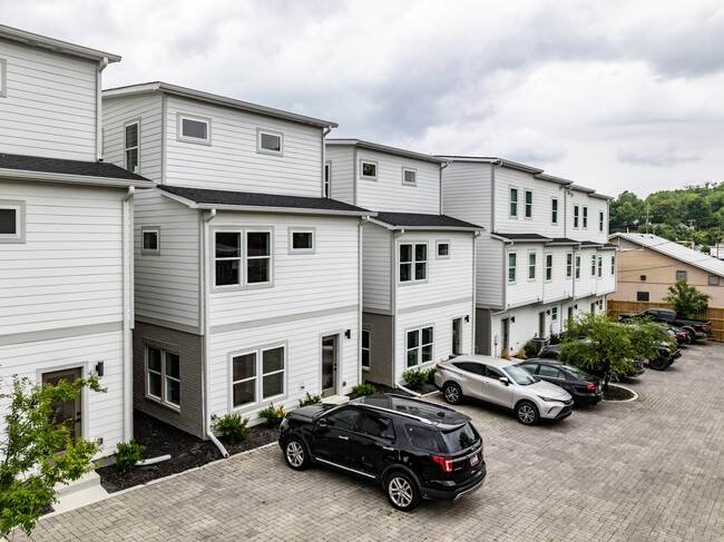 407 Lellyett Ave in Nashville, TN - Foto de edificio - Building Photo