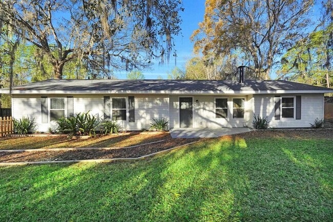 property at 855 S Holmes Blvd