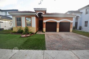 18273 NW 89th Ave in Hialeah, FL - Building Photo