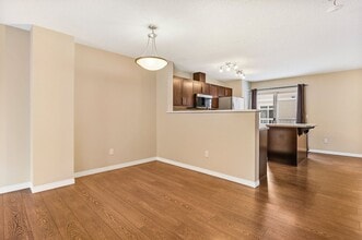 1804-1804 70 St SW in Edmonton, AB - Building Photo - Building Photo