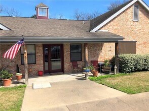 503 N Washington St in Kaufman, TX - Building Photo - Building Photo