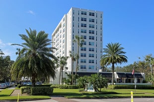 Serenity Towers on the St. Johns in Sanford, FL - Building Photo