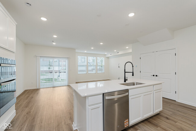 7306 Shroyer Wy in Noblesville, IN - Building Photo - Building Photo