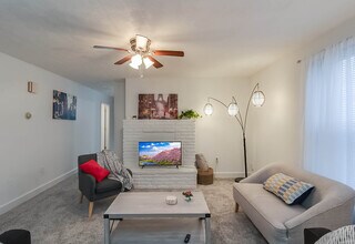 334 E High St, Unit Charming Apartment in Lexington, KY - Building Photo - Building Photo