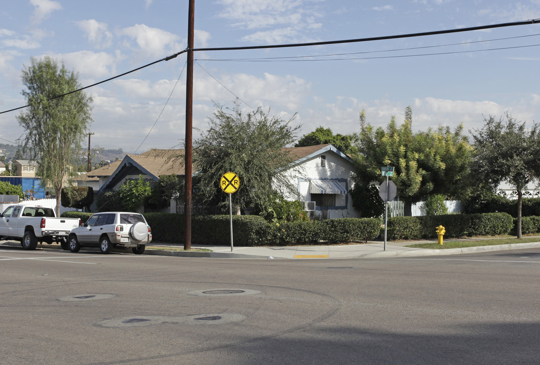 101 E Olive Ave in La Habra, CA - Building Photo