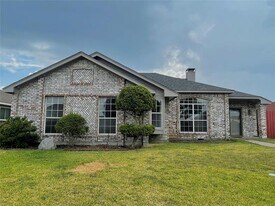 6706 Bluebell Dr in Rowlett, TX - Building Photo