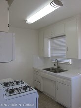 1801 Garfield Pl in Hollywood, CA - Building Photo - Building Photo