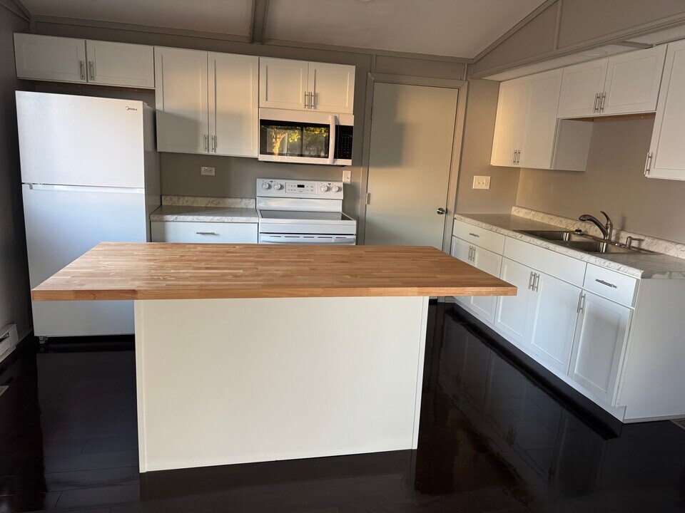 502 E Emmons St, Unit 502 E Emmons St in Robinson, IL - Building Photo