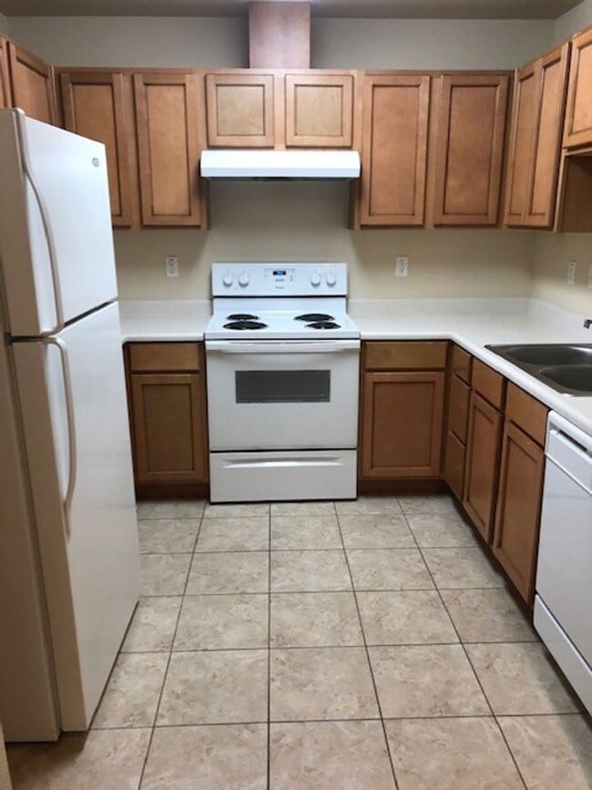 2482 Avignon Cir in Santa Rosa, CA - Building Photo - Building Photo