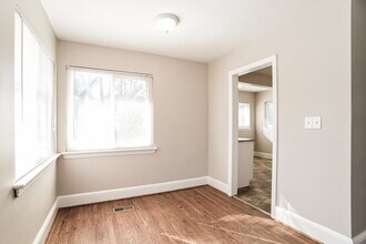 2751 Catalina Ave in Charlotte, NC - Building Photo - Building Photo