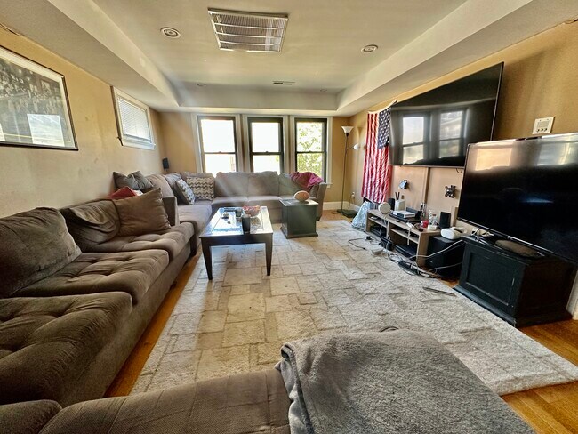 39 Woodstock Ave, Unit 2 in Boston, MA - Building Photo - Building Photo