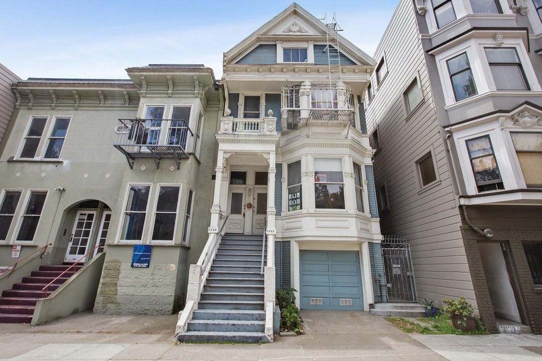 1439 Oak St in San Francisco, CA - Building Photo