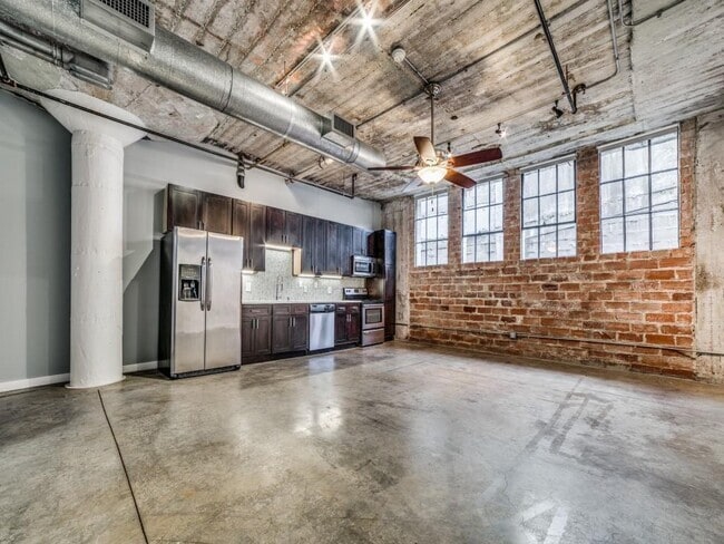 property at 1122 Jackson St