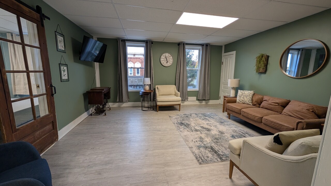 113 N Main St, Unit Unit 2 in Olivet, MI - Building Photo