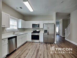 102 Park Way Dr in Fairburn, GA - Building Photo - Building Photo