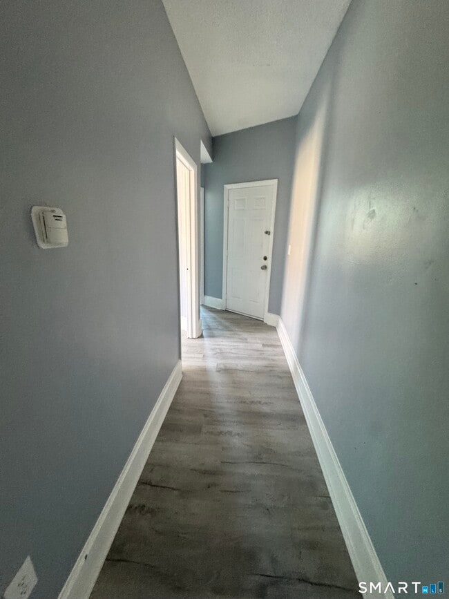 property at 283 Wethersfield Ave