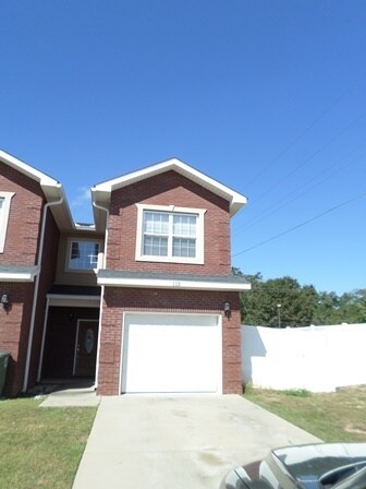 113 Peregrine Way in Enterprise, AL - Building Photo