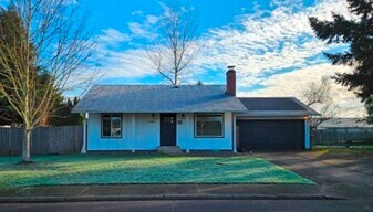 4986 13th Ave N in Keizer, OR - Building Photo