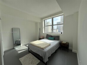 111 E Flagler St in Miami, FL - Building Photo - Building Photo