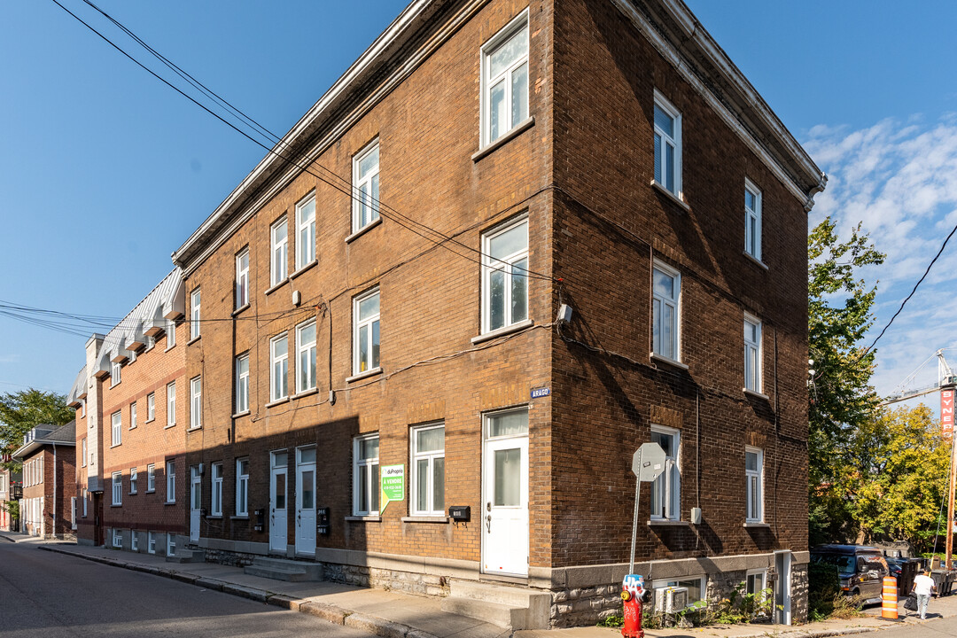 162 Arago Rue E in Québec, QC - Building Photo