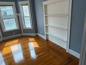 72 Newbury Ave in Quincy, MA - Building Photo - Building Photo