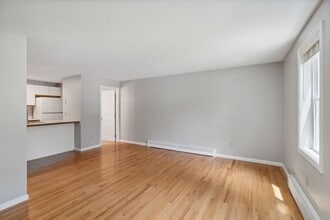 14 Rose Terrace Cir in Arundel, ME - Building Photo - Building Photo