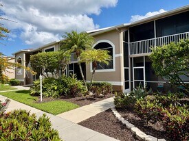 5330 Hyland Hills Ave in Sarasota, FL - Building Photo