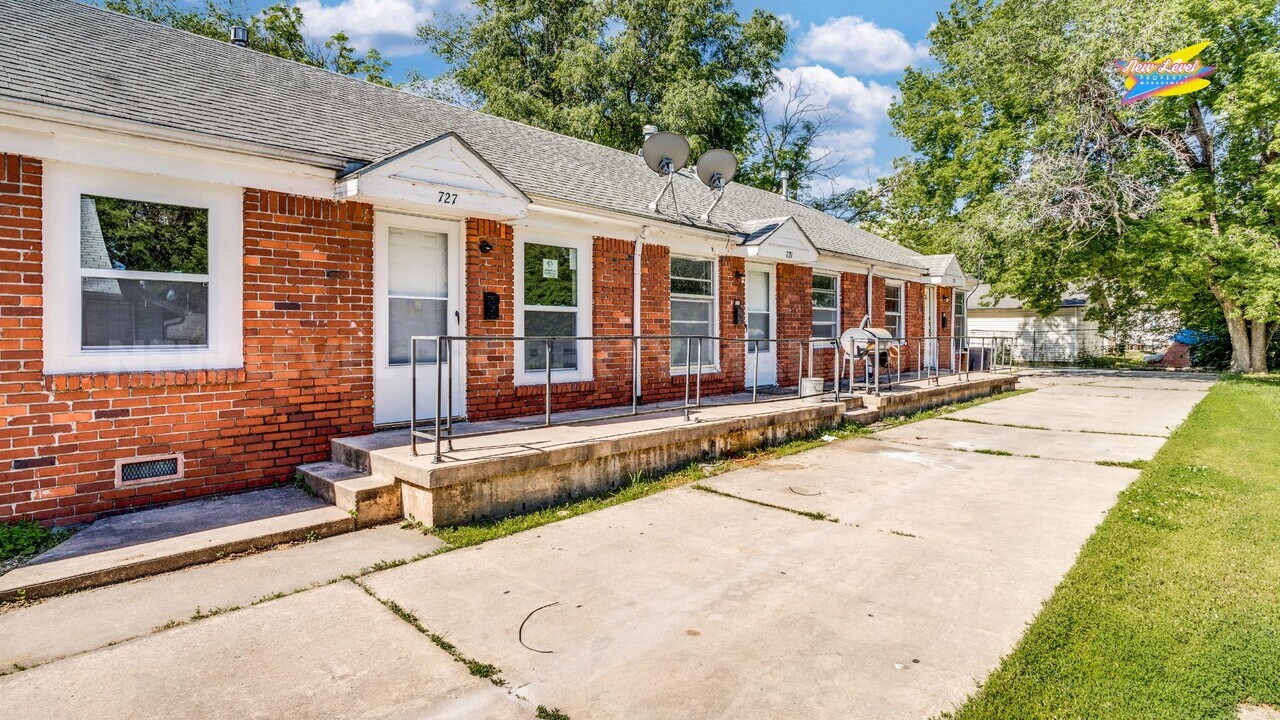 725 S Greenwood Ave in Wichita, KS - Building Photo