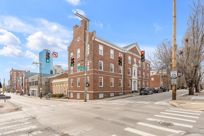 200 W 2nd St in Lexington, KY - Building Photo - Building Photo