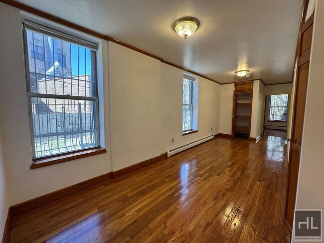 property at 423 Lincoln Pl