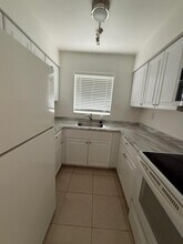 237 SE Park St in Dania Beach, FL - Building Photo - Building Photo