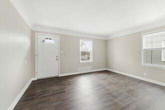 3360 Edgeworth St in Ferndale, MI - Foto de edificio - Building Photo