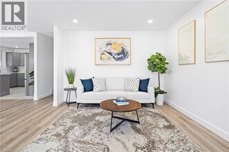 173 Bellingham Dr in Hamilton, ON - Building Photo - Building Photo