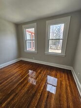 12 Lilac St, Unit 3 in New Haven, CT - Building Photo - Building Photo