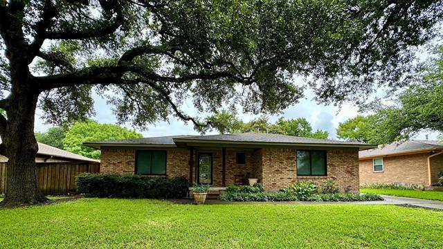 property at 2510 Pinebluff Dr