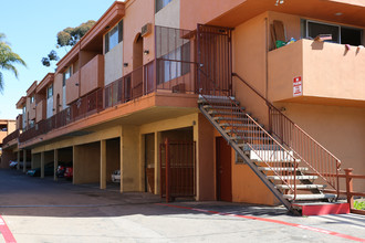 5025 Trojan Ave in San Diego, CA - Building Photo - Building Photo