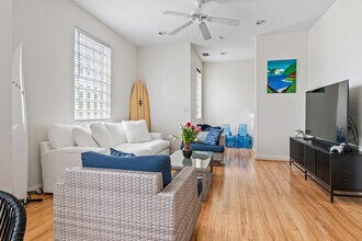 690 Pacific Grove Dr in West Palm Beach, FL - Building Photo - Building Photo