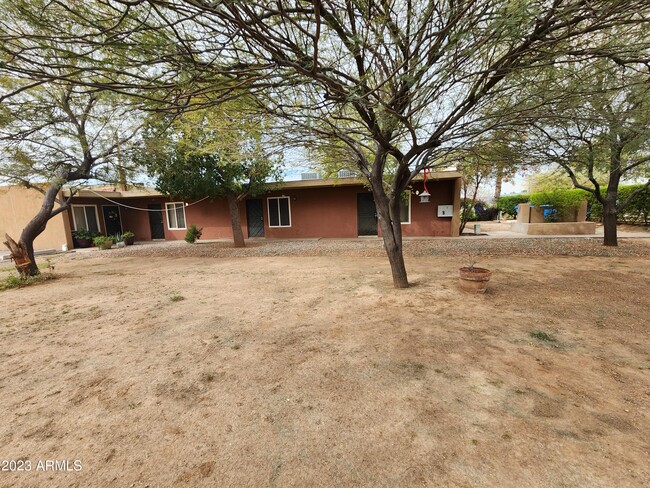 property at 2735 W Tuckey Ln