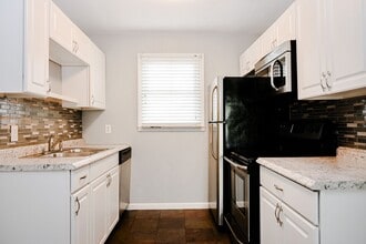 95 4th Ave S in Grand Forks, ND - Building Photo - Building Photo