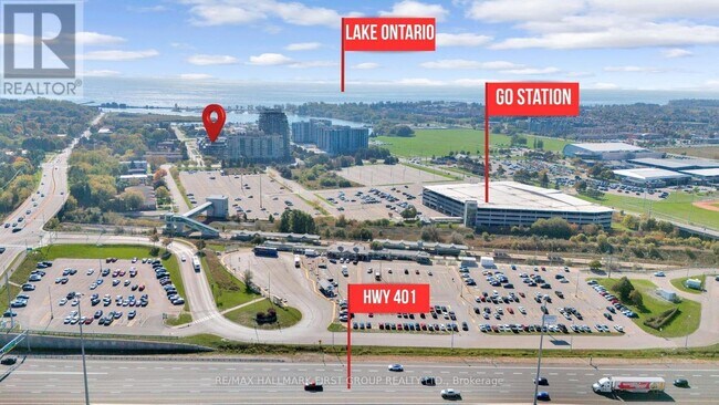 1604 Charles St in Whitby, ON - Building Photo - Building Photo