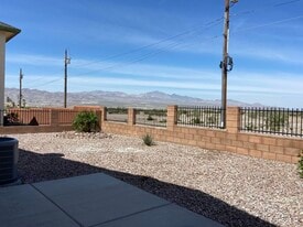 2699 Cll De Mercado, Unit 2699 Calle de mercado in Bullhead City, AZ - Building Photo