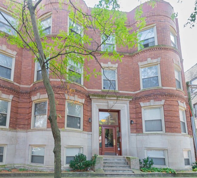 property at 1219 E 52nd St