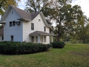 11650 Smith Hatchery Rd in Columbia, MO - Foto de edificio - Building Photo