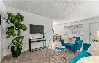 1045 N Pennsylvania St, Unit 303 in Denver, CO - Building Photo - Building Photo