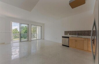 761 NW 1st St in Miami, FL - Building Photo - Building Photo