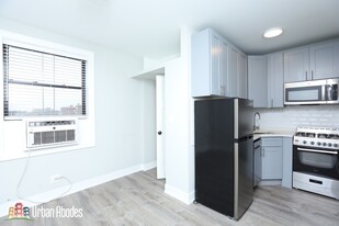 535 W Belmont Ave, Unit M06B in Chicago, IL - Building Photo - Building Photo